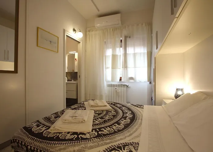 Apartment Rouge - 10 Min From Vatican *